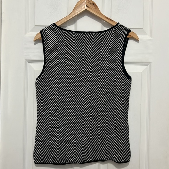 JONES NEW YORK knit tank.  Size M - Picture 5 of 5